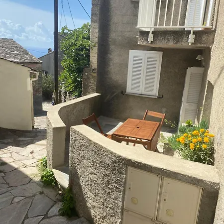 A Macina Apartment Brando