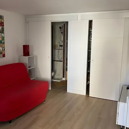 A Macina Apartment *