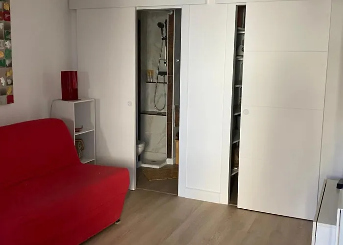 A Macina Apartment *